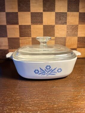 Corningware 1 Quart Blue Cornflower Casserole with Pyrex A7C Lid, wear on handle